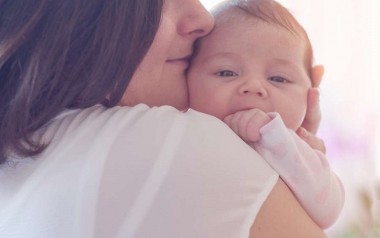 Αγκαλιά και παιδί. Ποια είναι η επίδραση της αγκαλιάς στα παιδιά;